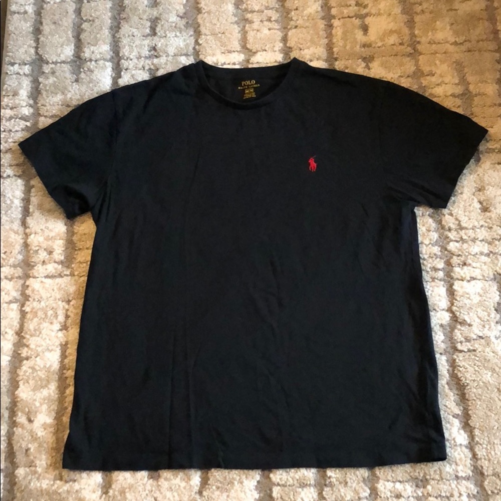 Black tee